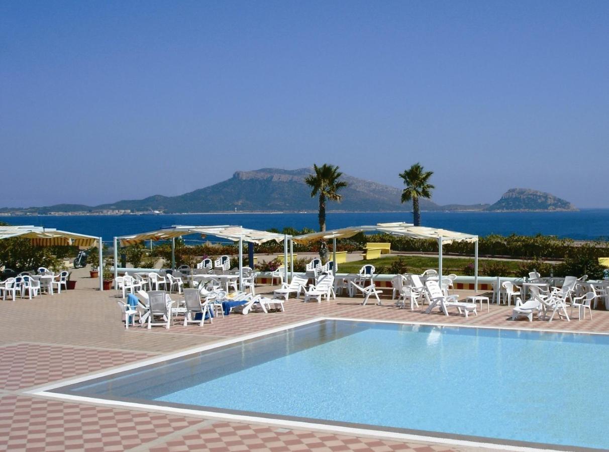 Hotel Baia Aranzos Pittulongu Buitenkant foto